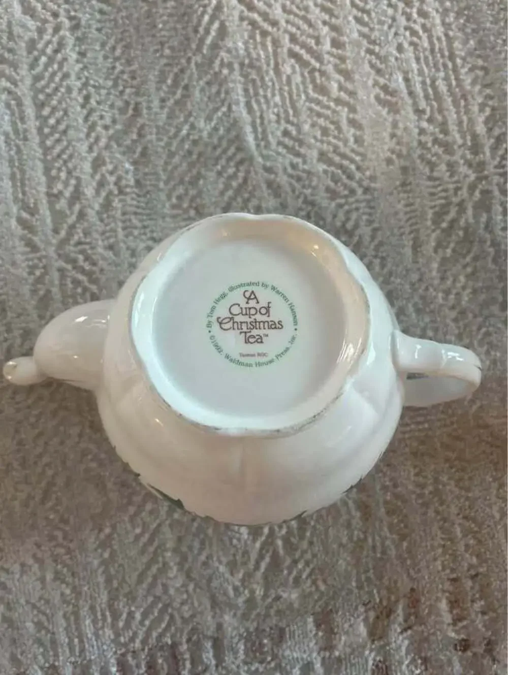 1992 “A Cup of Christmas Tea” Waldman House Press Winter Holly Porcelain Teapot